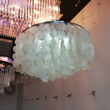 Carregar imagem no visualizador da galeria, Sdafa Shell Cluster Chandelier