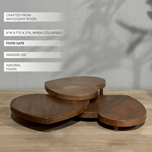 Carregar imagem no visualizador da galeria, Collapsible Triple Heart Serving Board