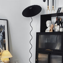 Carregar imagem no visualizador da galeria, Squiggle Floor Lamp