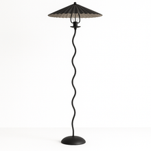 Carregar imagem no visualizador da galeria, Squiggle Floor Lamp
