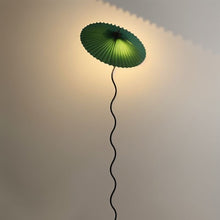 Carregar imagem no visualizador da galeria, Squiggle Floor Lamp