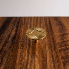 Cargar imagen en el visor de la galería, Star, Solid Brass Cabinet Knob