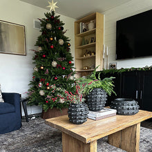 Carregar imagem no visualizador da galeria, Handcrafted Textured Outdoor Matte Black Planters, Set of 3