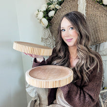 Carregar imagem no visualizador da galeria, Fluted Wooden Display Trays, Set of Two