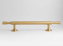Cargar imagen en el visor de la galería, Tuxedo, Solid Brass Appliance Pulls