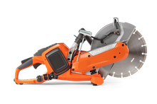 Carregar imagem no visualizador da galeria, Husqvarna 970664002 10" K540i Battery Powered Power Cutter