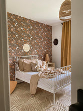 Carregar imagem no visualizador da galeria, Eloise Wallpaper by Hufton Studio