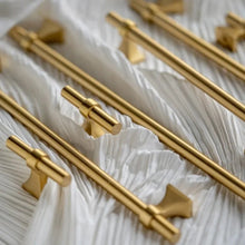 Carregar imagem no visualizador da galeria, Vetus Knob & Pull Bar