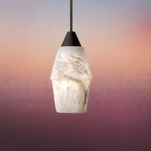 Carregar imagem no visualizador da galeria, Viviana Alabaster Pendant Light
