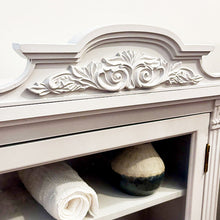 Carregar imagem no visualizador da galeria, Baroque Elegance Wall Mounted Cabinet with Magnetic Door