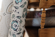 Carregar imagem no visualizador da galeria, Beus Wallpaper by Kim Morgan