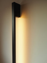 Load image into Gallery viewer, Zukruf Outdoor Wall Lamp