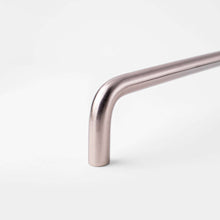 Carregar imagem no visualizador da galeria, Arch, Solid Brass Appliance Pulls
