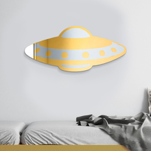 Load image into Gallery viewer, Retro UFO
