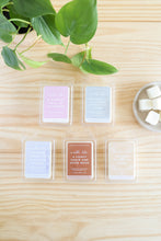 Carregar imagem no visualizador da galeria, A Basket Full of Flowers Wax Melt
