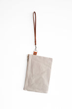 Carregar imagem no visualizador da galeria, Canvas Clutch/Zippered Pouch
