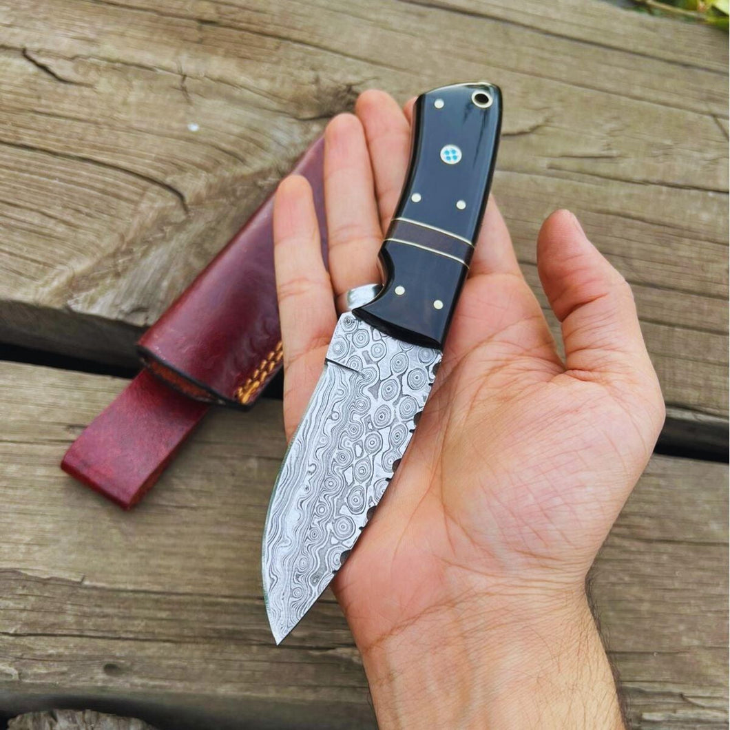 Custom Handmade Damascus Hunting Knife – Buffalo Horn Handle