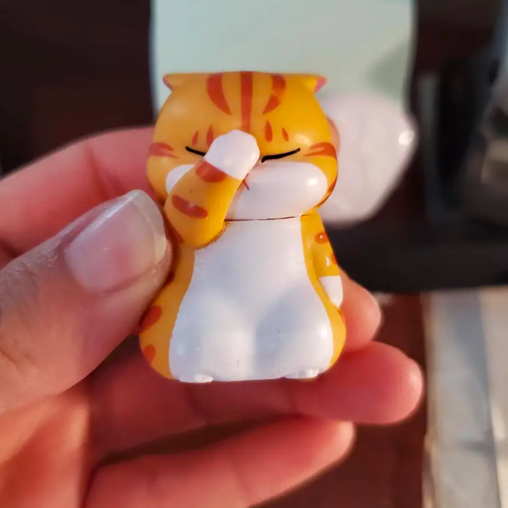 cat face palm Cat Face Palm Figurine