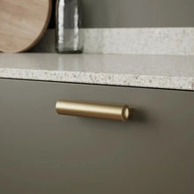 Carregar imagem no visualizador da galeria, Brushed Bronze &quot;Lucente&quot; Tubular Drawer Pulls
