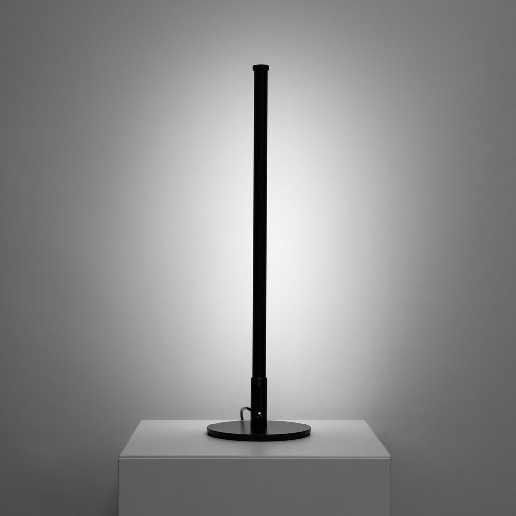 Léger LED Table Lamp