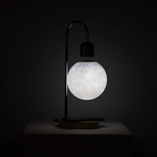 Cargar imagen en el visor de la galería, Moon LED Lamp with Wireless Phone Charger
