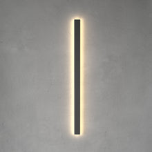 Load image into Gallery viewer, Svelte Outdoor Linear Lamp
