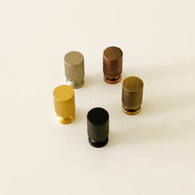 Cargar imagen en el visor de la galería, Hanna Solid Brass Cabinet Knob
