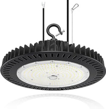 Cargar imagen en el visor de la galería, 200W LED UFO High Bay Light: 5000K, 28000 Lumens, Dimmable, IP65, Wide 120° Beam Angle for Industrial Illumination
