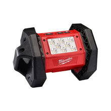 Carregar imagem no visualizador da galeria, Milwaukee 2361-20 M18™ LED Flood Light
