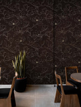 Carregar imagem no visualizador da galeria, Dark Brown Wallpaper. Chinoiserie Flower Pattern Wallpaper. #6557
