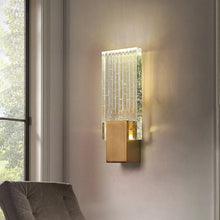 Cargar imagen en el visor de la galería, Ribbed Crystal Wall Sconce
