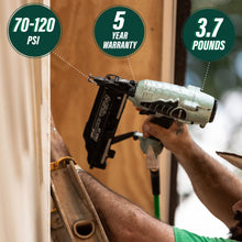 Carregar imagem no visualizador da galeria, Metabo HPT NT65M2SM 2-1/2 In. 16 Gauge Finish Nailer (with Air Duster)

