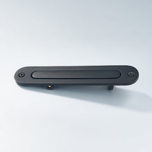 Cargar imagen en el visor de la galería, Orbital Door Finger Pull
