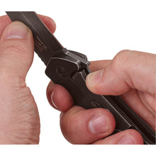 Carregar imagem no visualizador da galeria, Milwaukee 48-22-1997 2.5 in. HARDLINE™ Smooth Drop Point Blade Pocket Knife

