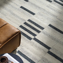 Carregar imagem no visualizador da galeria, Aibonito Wool Area Rug
