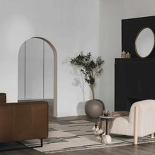 Carregar imagem no visualizador da galeria, Aibonito Wool Area Rug

