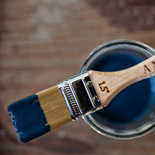 Load image into Gallery viewer, 1.5&quot; Flat Paint Chip Brush
