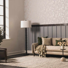 Carregar imagem no visualizador da galeria, Arabi Wool Area Rug
