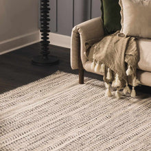 Carregar imagem no visualizador da galeria, Arabi Wool Area Rug
