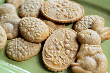 Carregar imagem no visualizador da galeria, Bunny Wooden Cooking Mold
