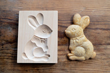 Carregar imagem no visualizador da galeria, Bunny Wooden Cooking Mold
