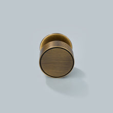 Load image into Gallery viewer, Gateau, Solid Brass Knobs
