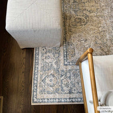 Carregar imagem no visualizador da galeria, Arias Boutique Washable Rug
