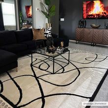 Carregar imagem no visualizador da galeria, Azana Black &amp; White Area Rug
