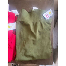 Load image into Gallery viewer, SOLID SEAMLESS LEGGINGS - PLUS
