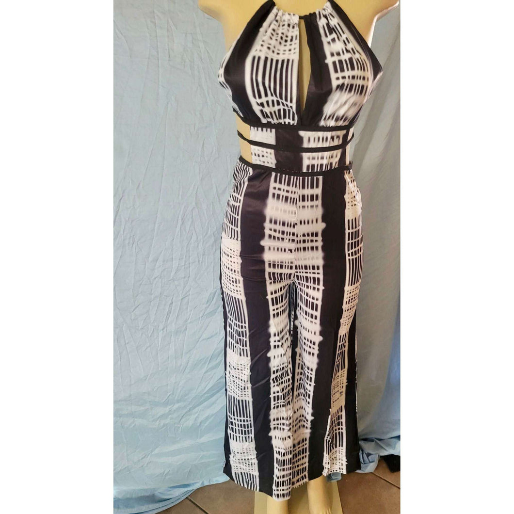 Mundefeis Black and White Tie back pantsuit