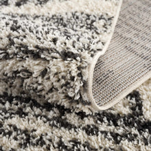 Cargar imagen en el visor de la galería, Fishhook Berber Shag Carpet
