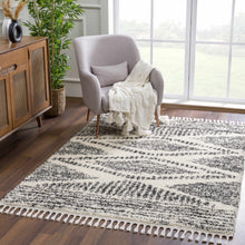 Cargar imagen en el visor de la galería, Fishhook Berber Shag Carpet
