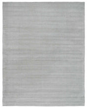 Carregar imagem no visualizador da galeria, Brockton Solid Light Gray Wool Rug
