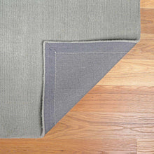 Carregar imagem no visualizador da galeria, Brockton Solid Light Gray Wool Rug
